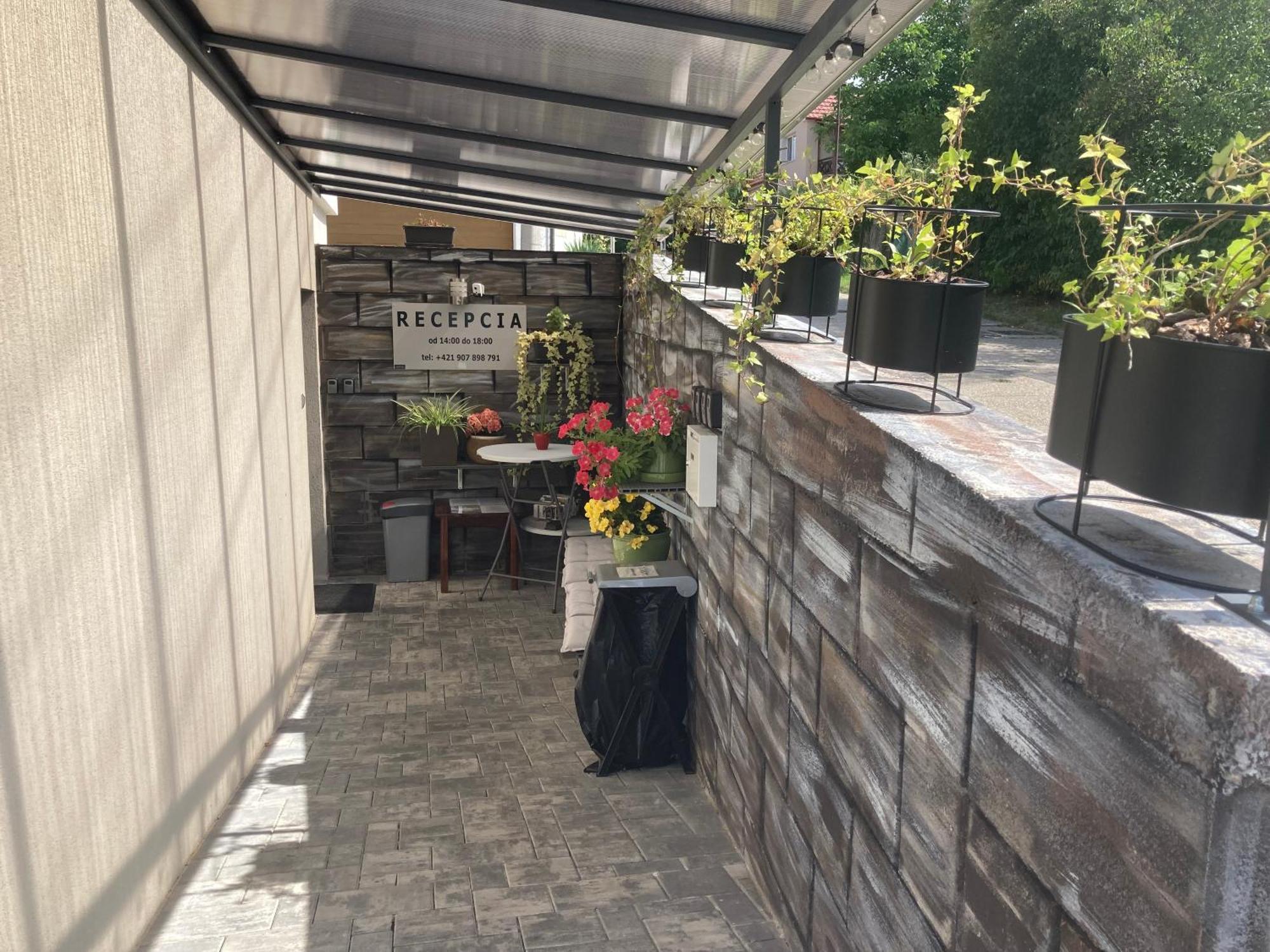 Apartmany I - Kafe ボイニツェ エクステリア 写真